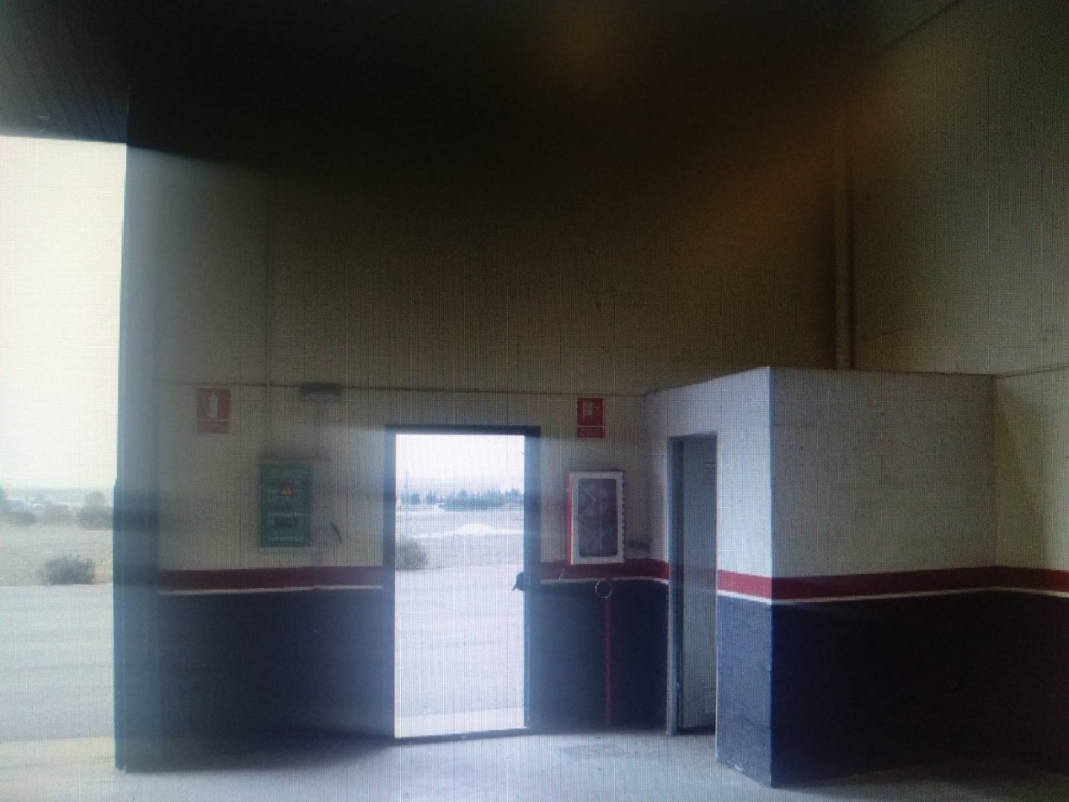  till salu butik Polígono De Campollano Llanos De Albacete 6