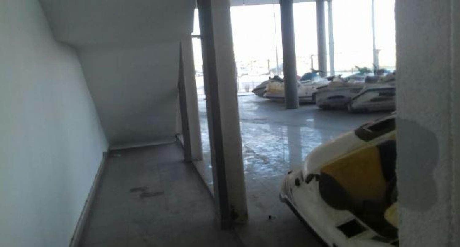  till salu butik Raval Ribera Alta 6