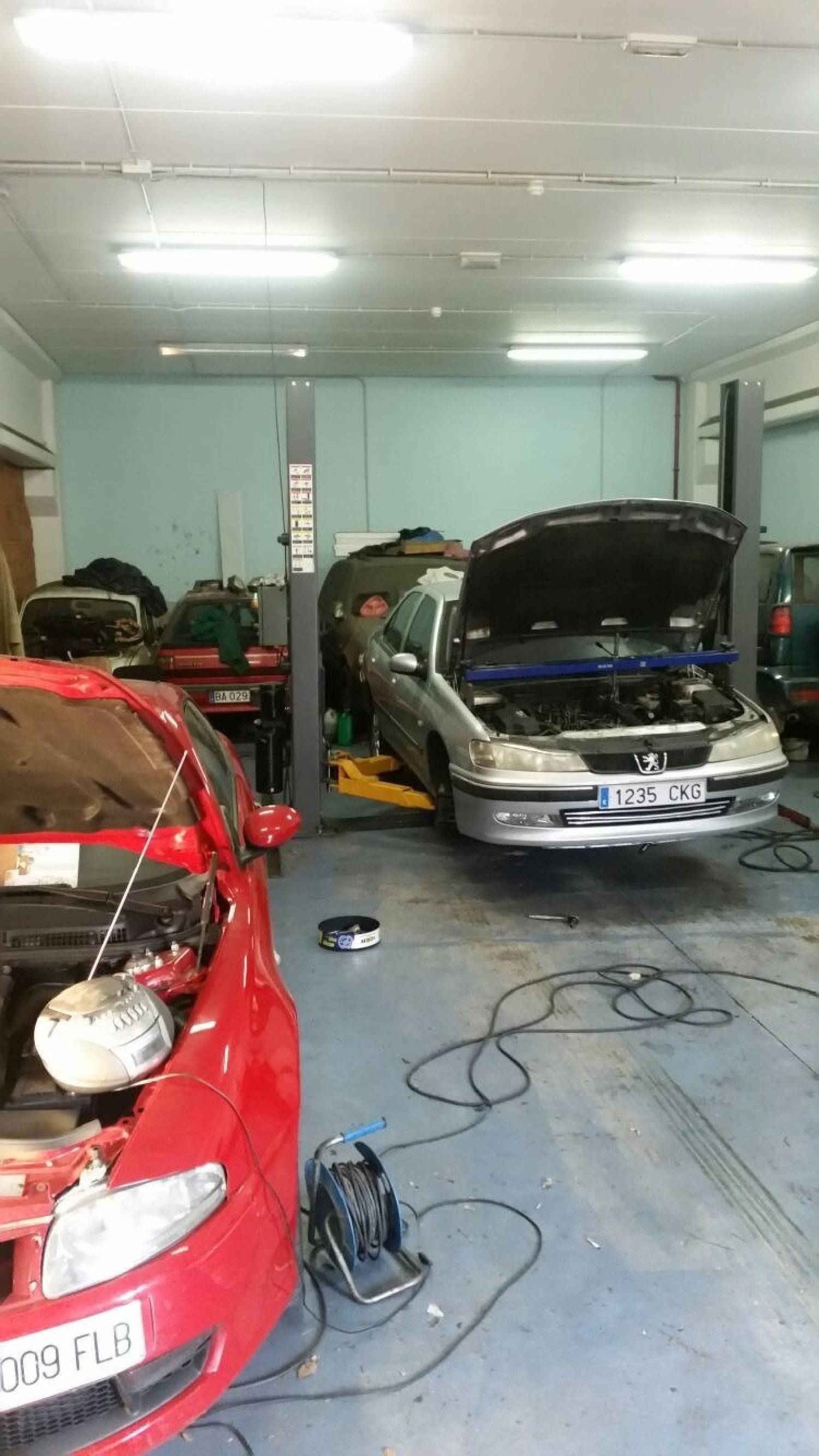  till salu butik Ronda Sur-Ctra De Sevilla Badajoz 5