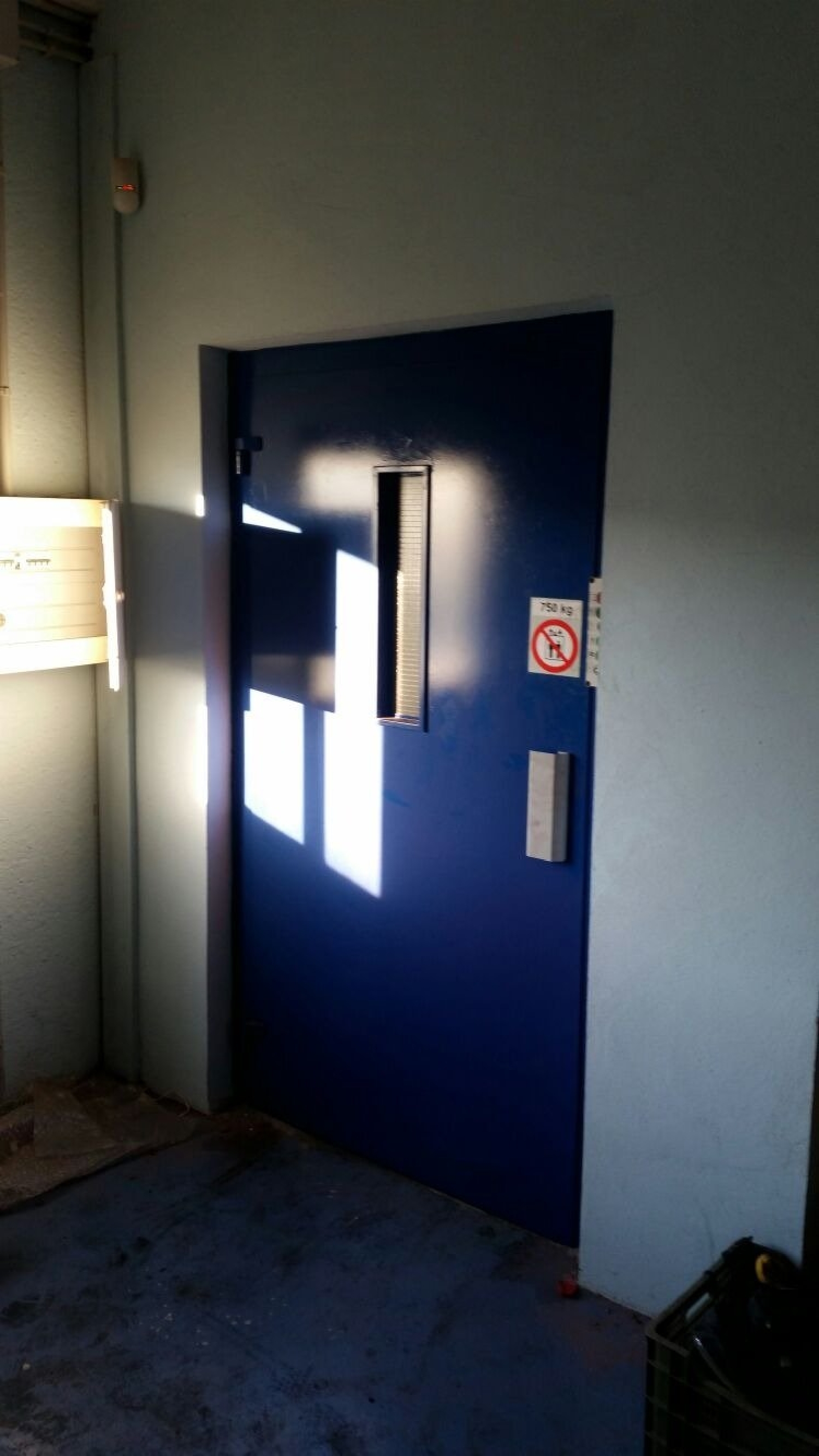  till salu butik Ronda Sur-Ctra De Sevilla Badajoz 8