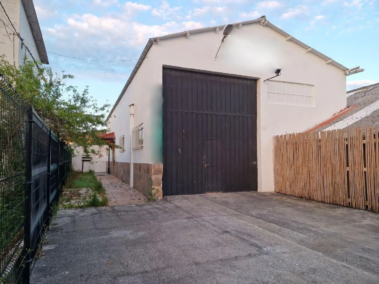  till salu butik Los Corrales De Buelna Besaya 1