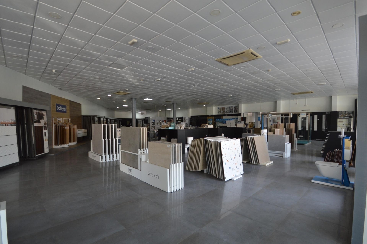 till salu butik San Luis-Diezo-El Puche-Chocillas Villablanca-Torrecárdenas Comarca Metropolitana De Almería 3