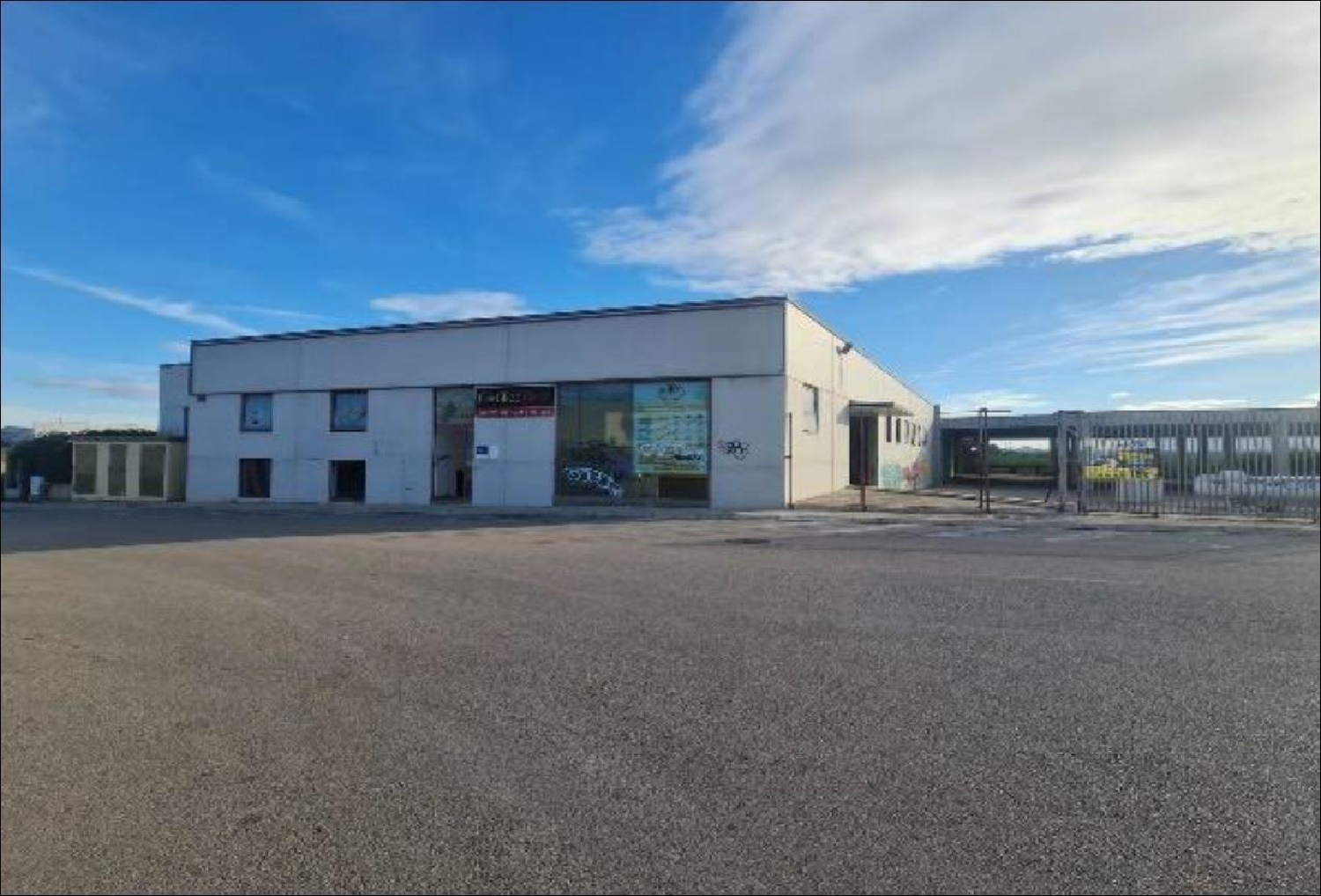  till salu butik Sant Bernat Ribera Alta 4