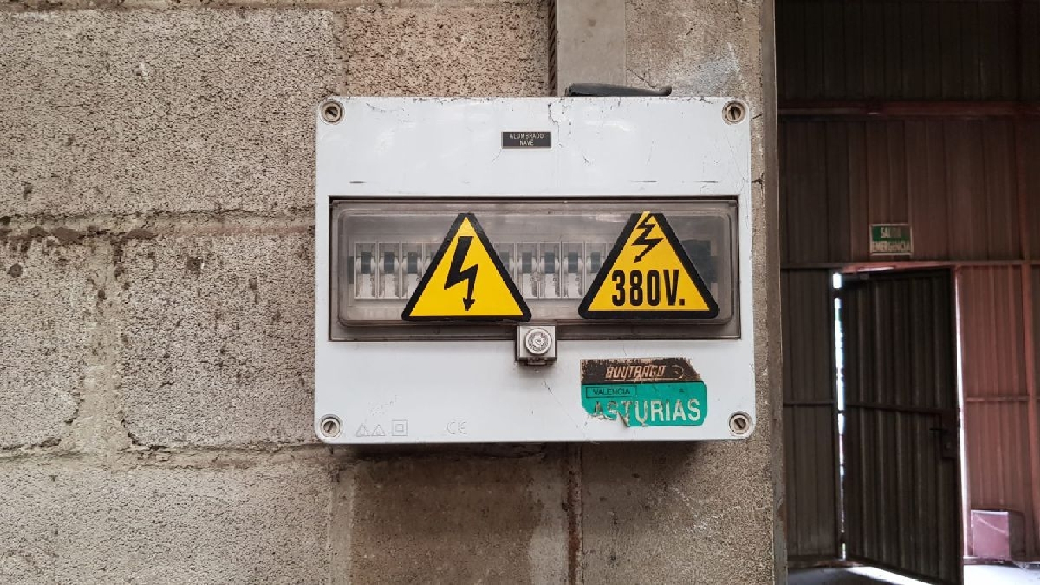  till salu butik So La Iglesia Avilés 7