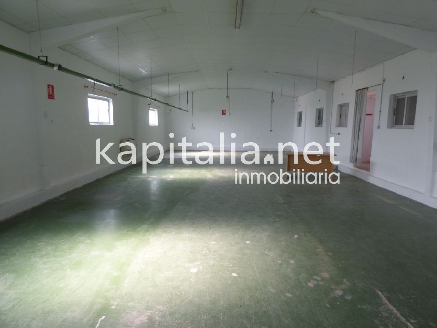  till salu butik Urbanitzacio El Pilar Vall D'albaida 3