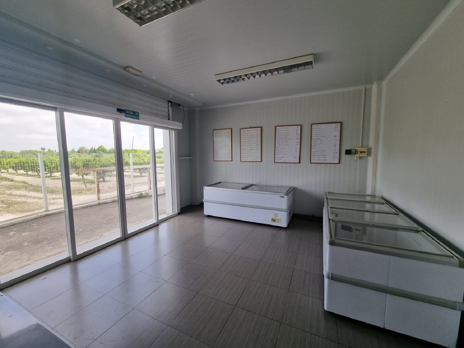  till salu butik Urbanització D'hèlios Vall D'albaida 4