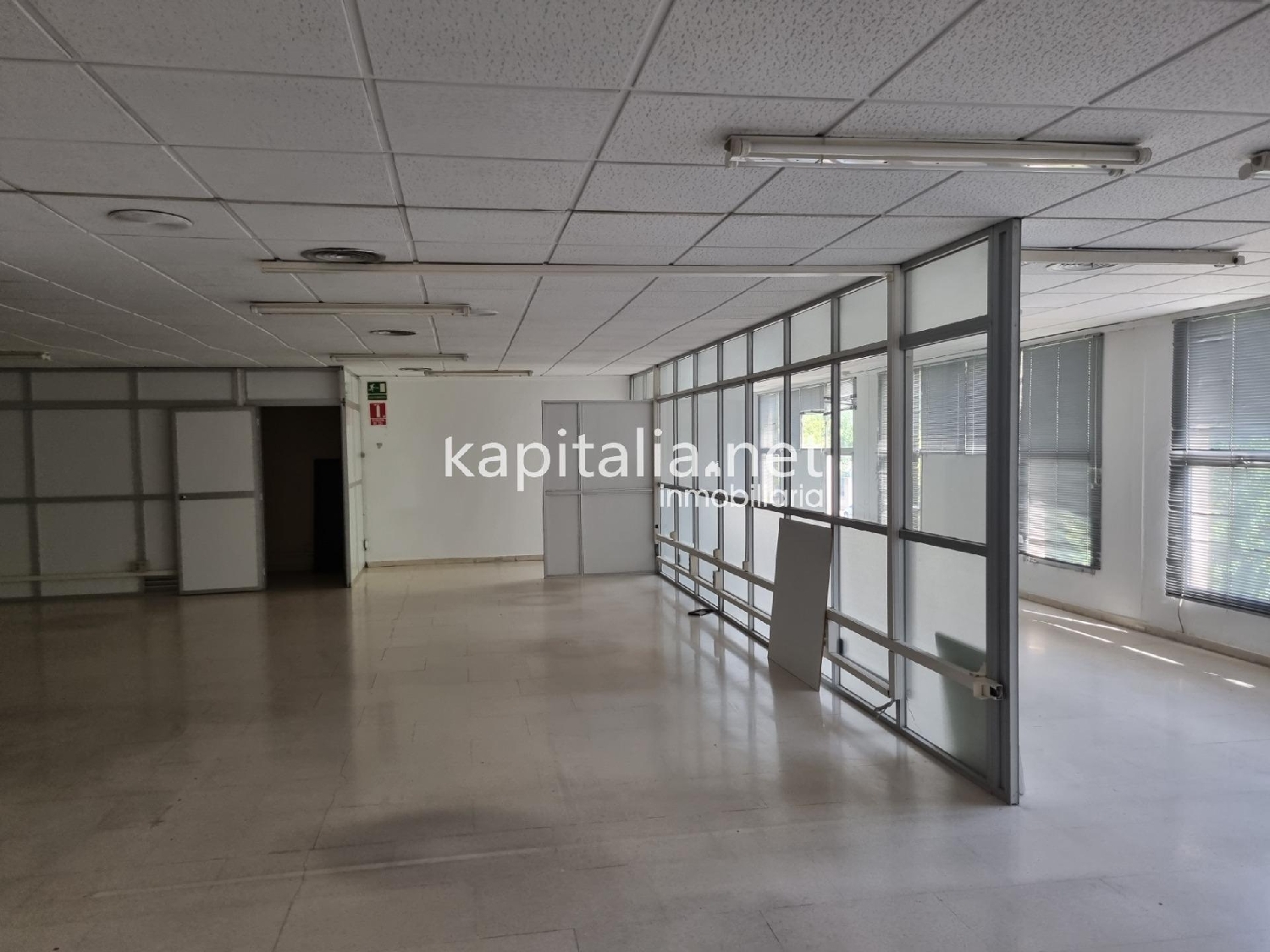  till salu butik Urbanitzacio El Pilar Vall D'albaida 5
