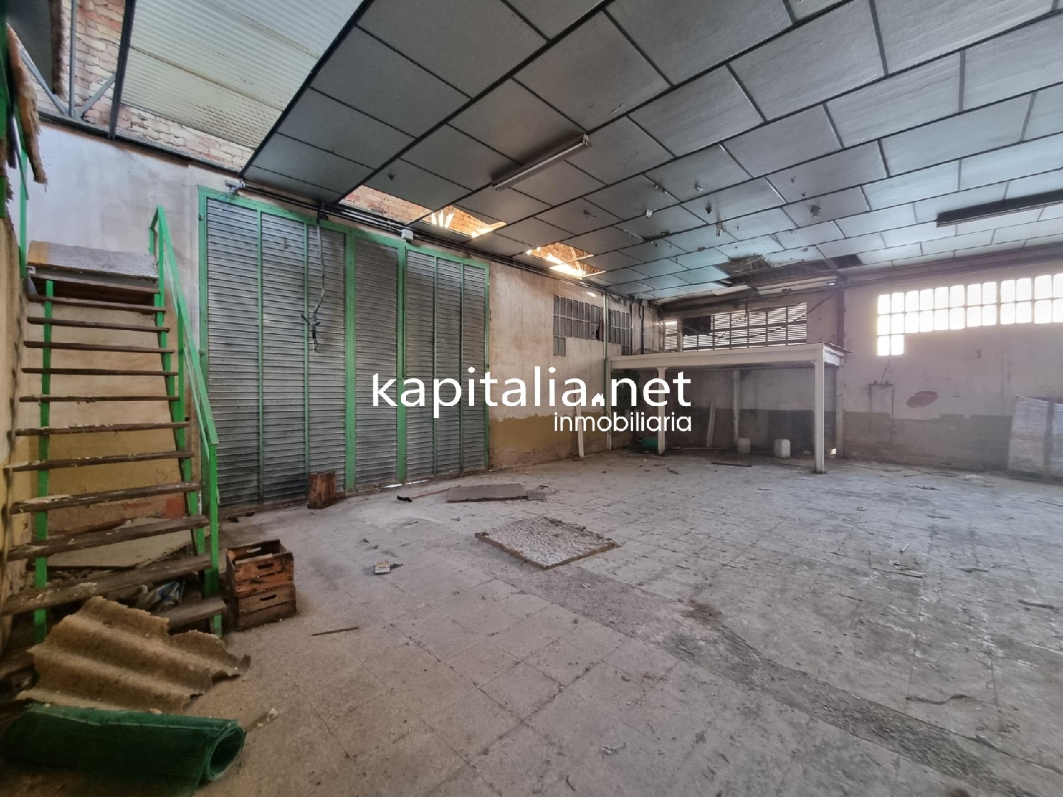  till salu butik Urbanització D'hèlios Vall D'albaida 7