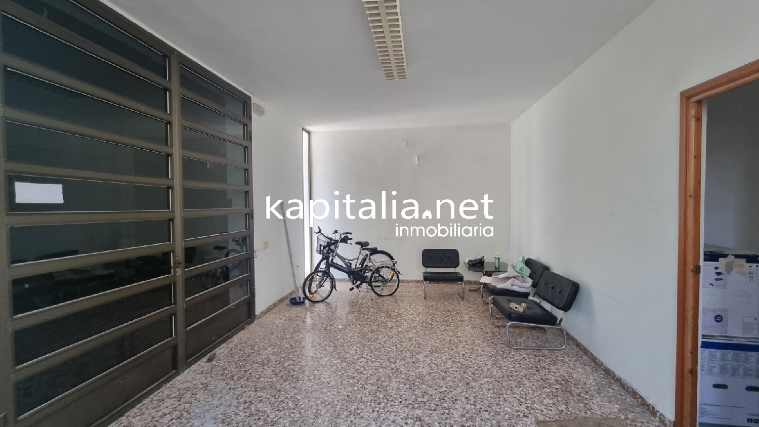  till salu butik Urbanitzacio El Pilar Vall D'albaida 7