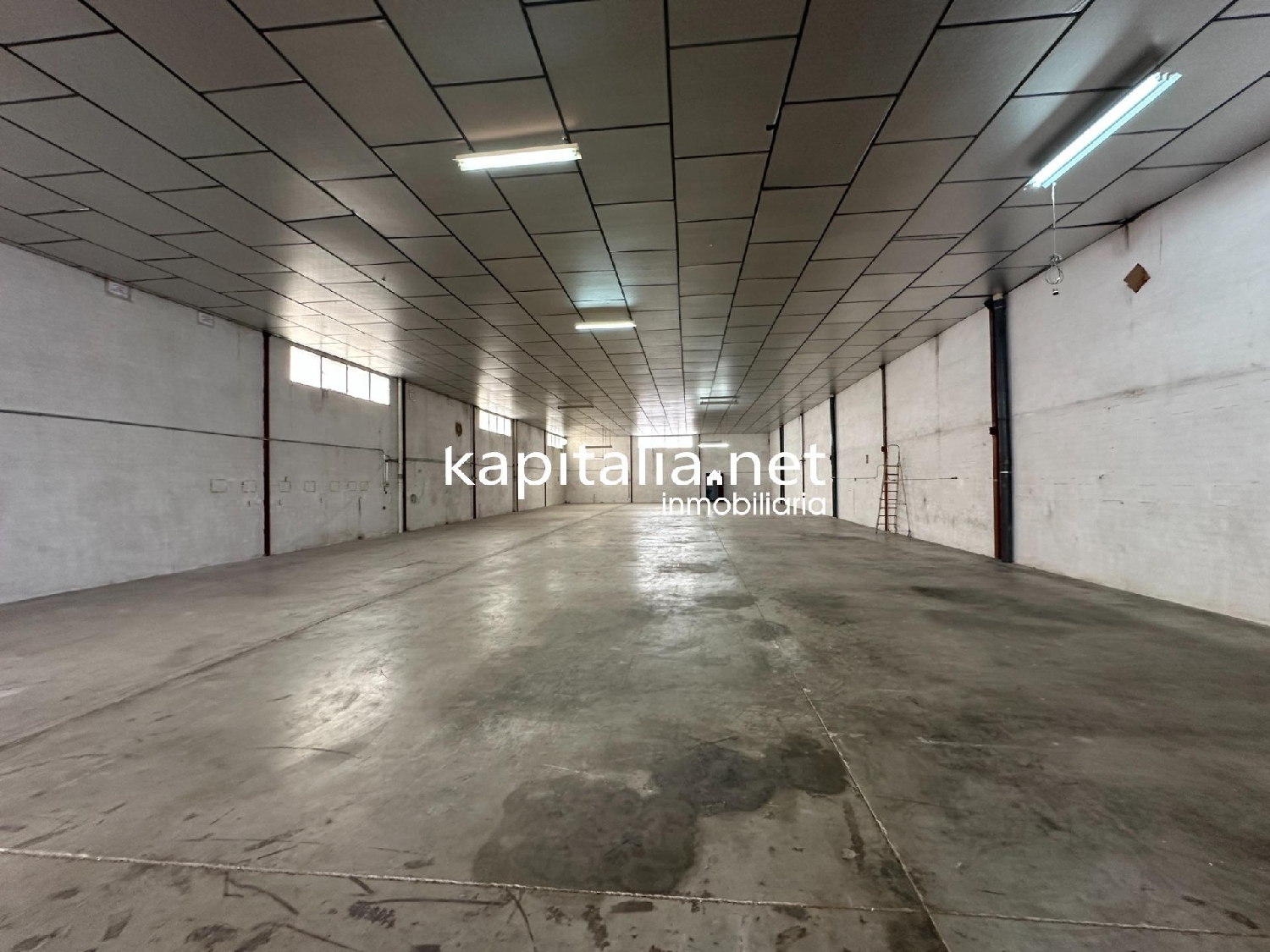  till salu butik Urbanitzacio El Pilar Vall D'albaida 1