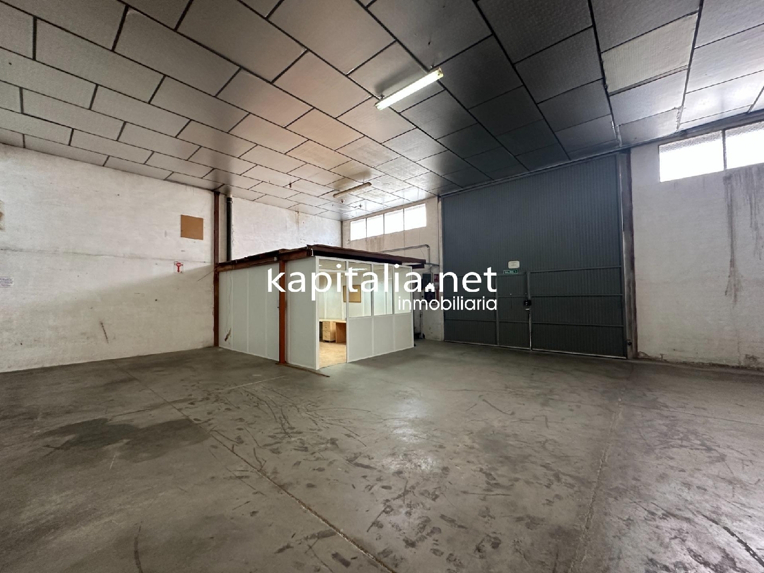  till salu butik Urbanitzacio El Pilar Vall D'albaida 4