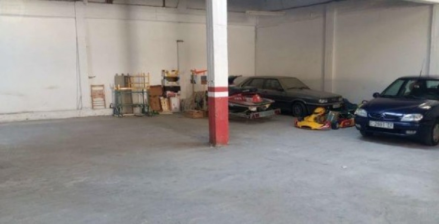  till salu butik Alboris Bergantiños 5
