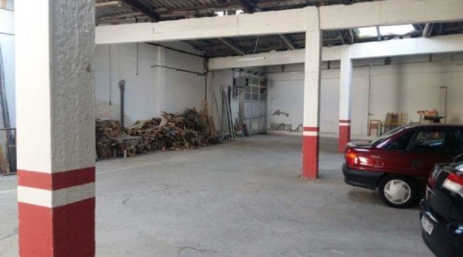  till salu butik Alboris Bergantiños 6