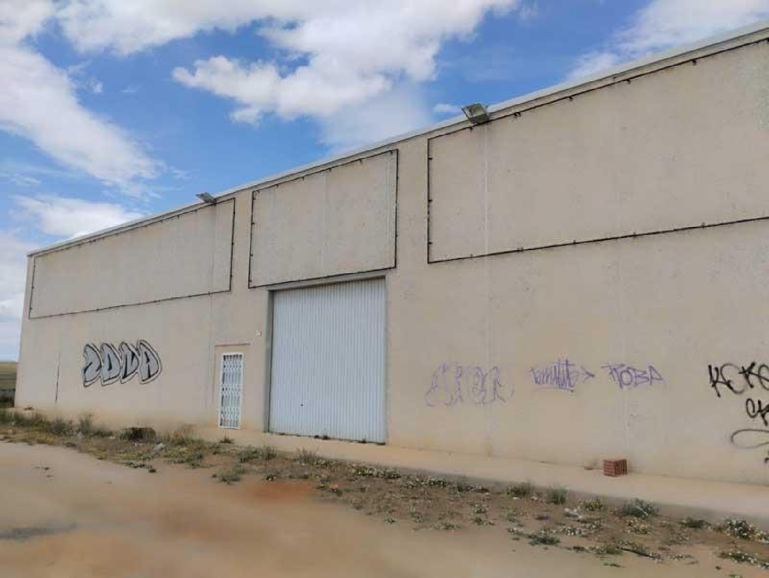  till salu butik Villarreal De Huerva Campo De Daroca 1
