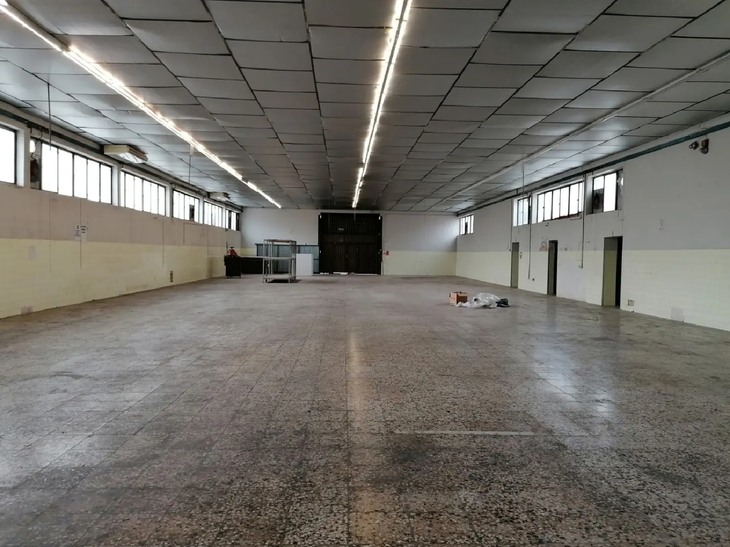  till salu butik Zona Universidad Baix Vinalopó 1