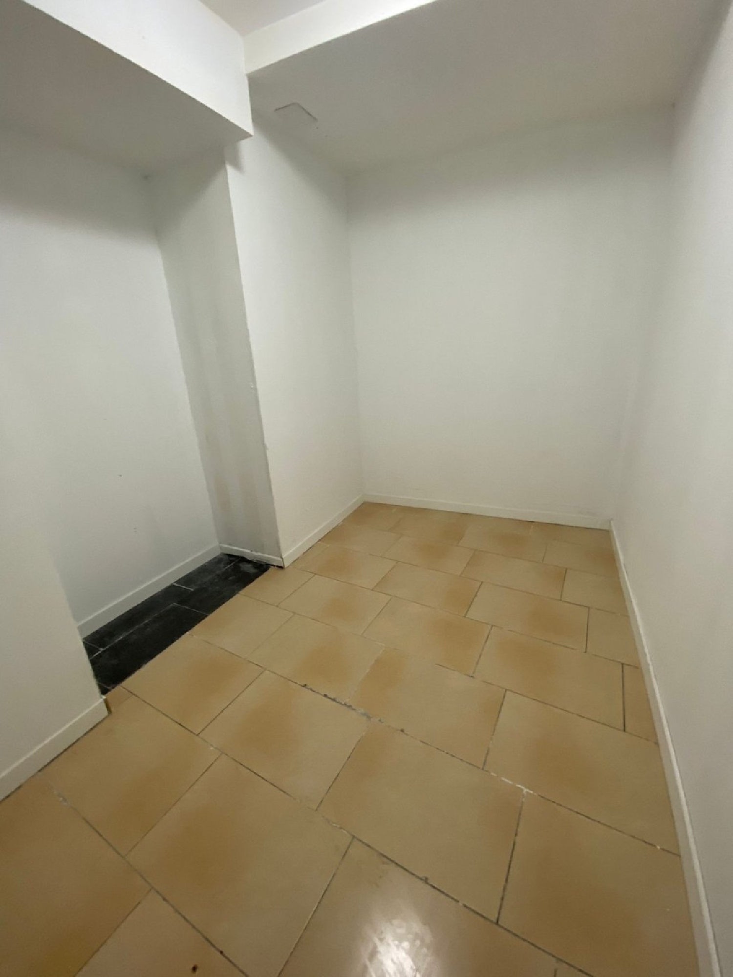 till salu förråd El Plantio Badajoz 3