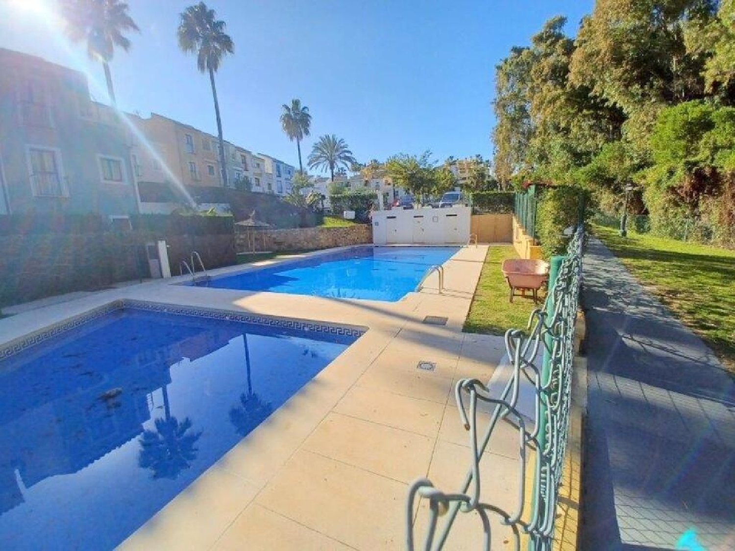  till salu radhus Marina De Casares Costa Del Sol Occidental 1