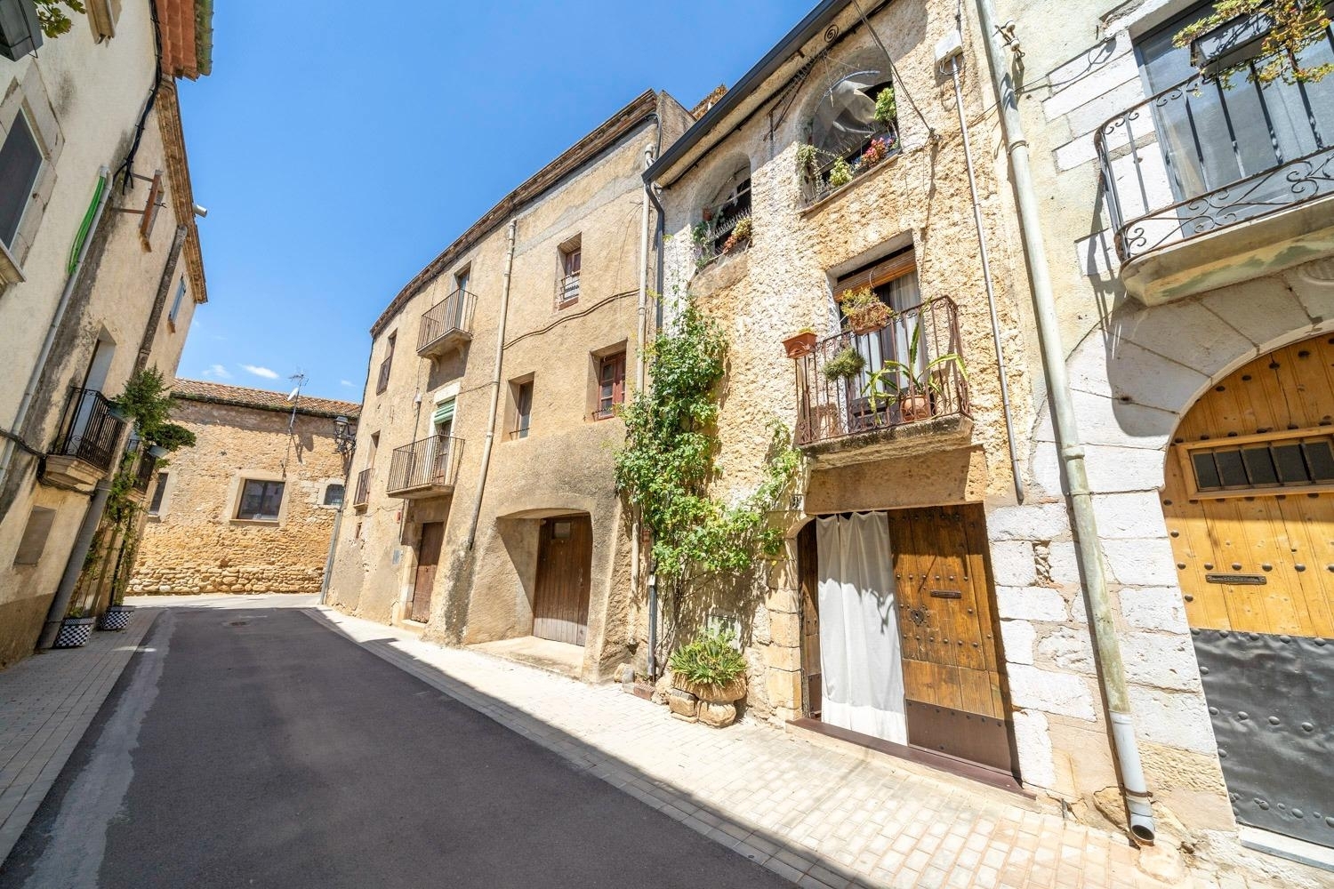 till salu radhus Pols Alt Empordà 3