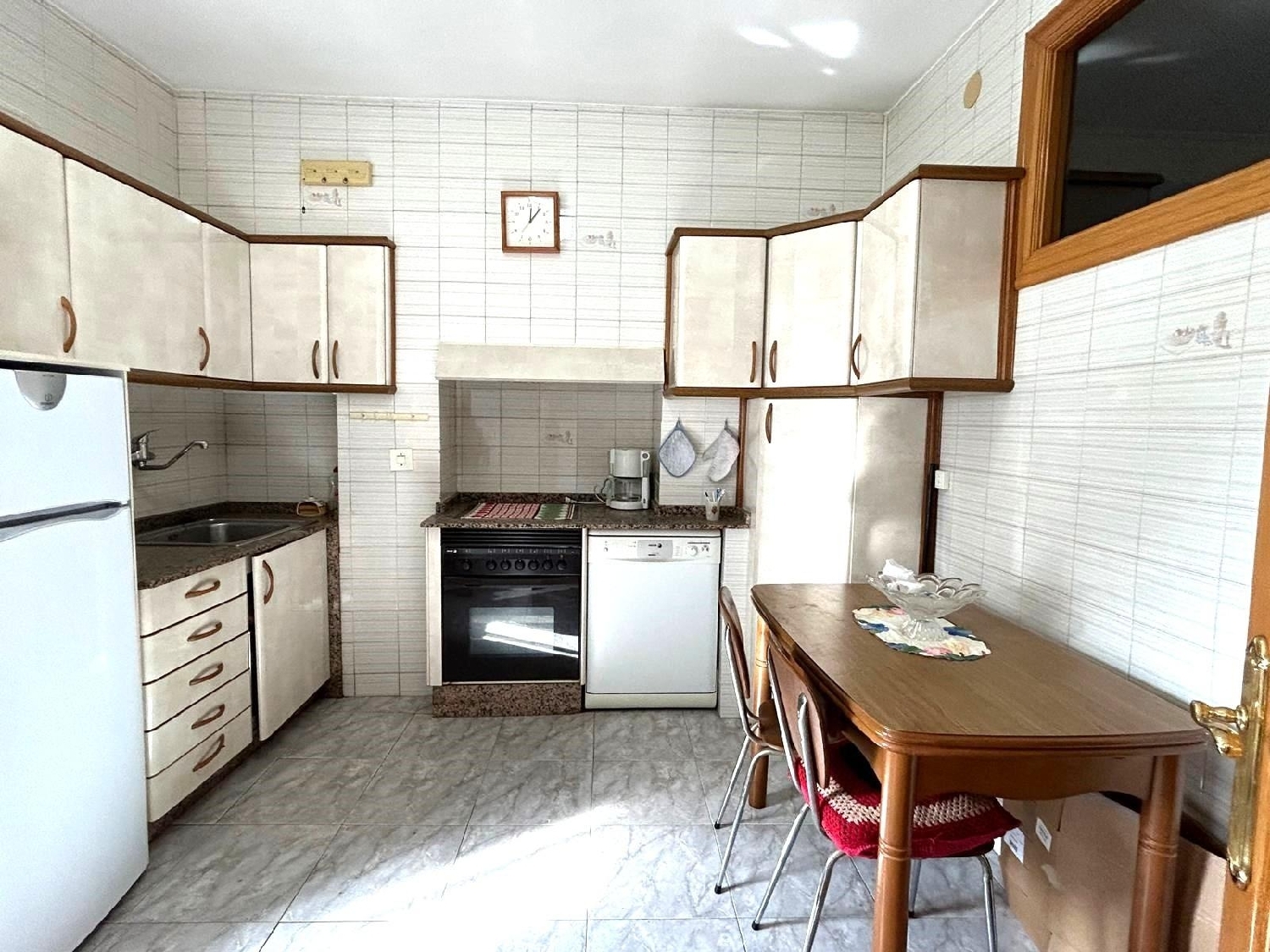  till salu radhus Salas De Los Barrios Bierzo (El) 4
