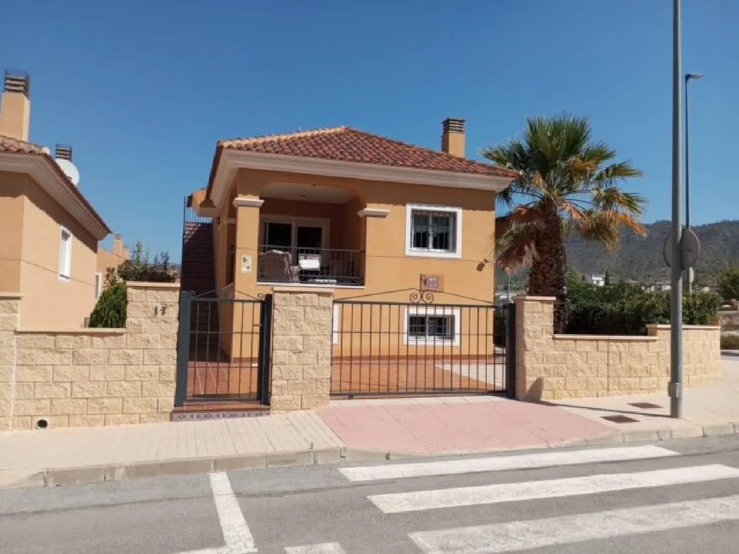  till salu villa Agost Alacantí 1