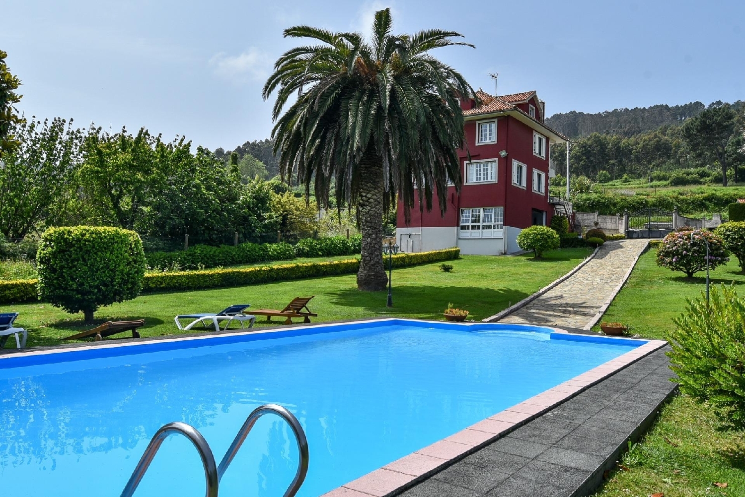  till salu villa Bertoa Bergantiños 1