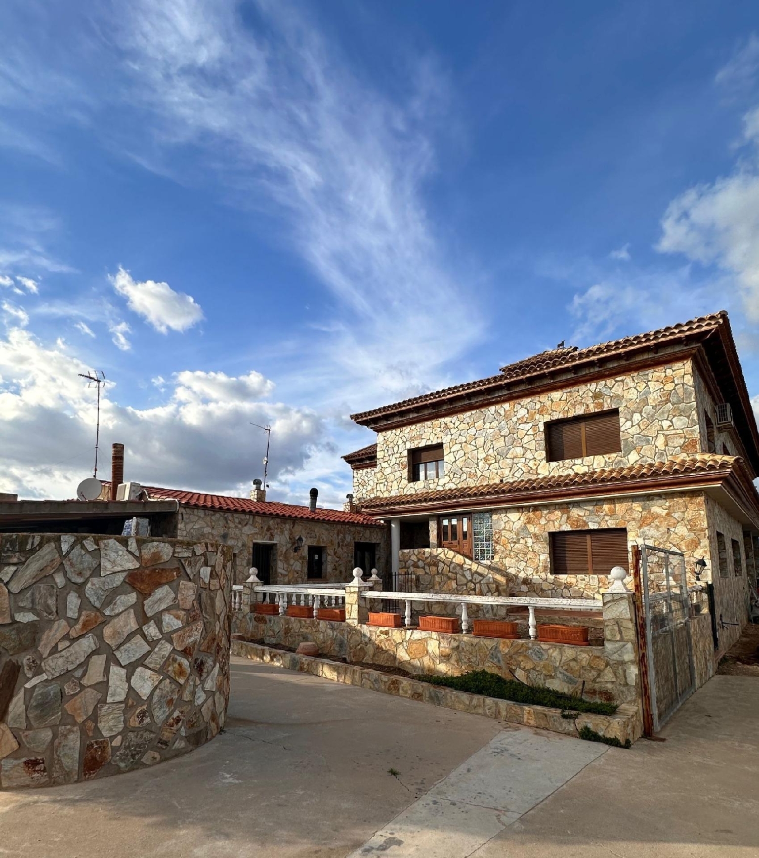  till salu villa Casasimarro Machuela 1