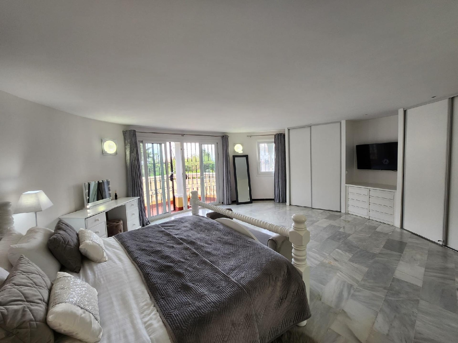  till salu villa El Chaparral Costa Del Sol Occidental 8