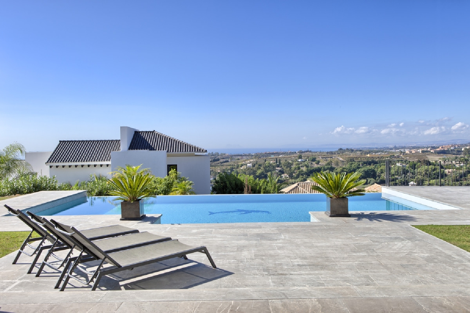 till salu villa El Madroñal Costa Del Sol Occidental 3