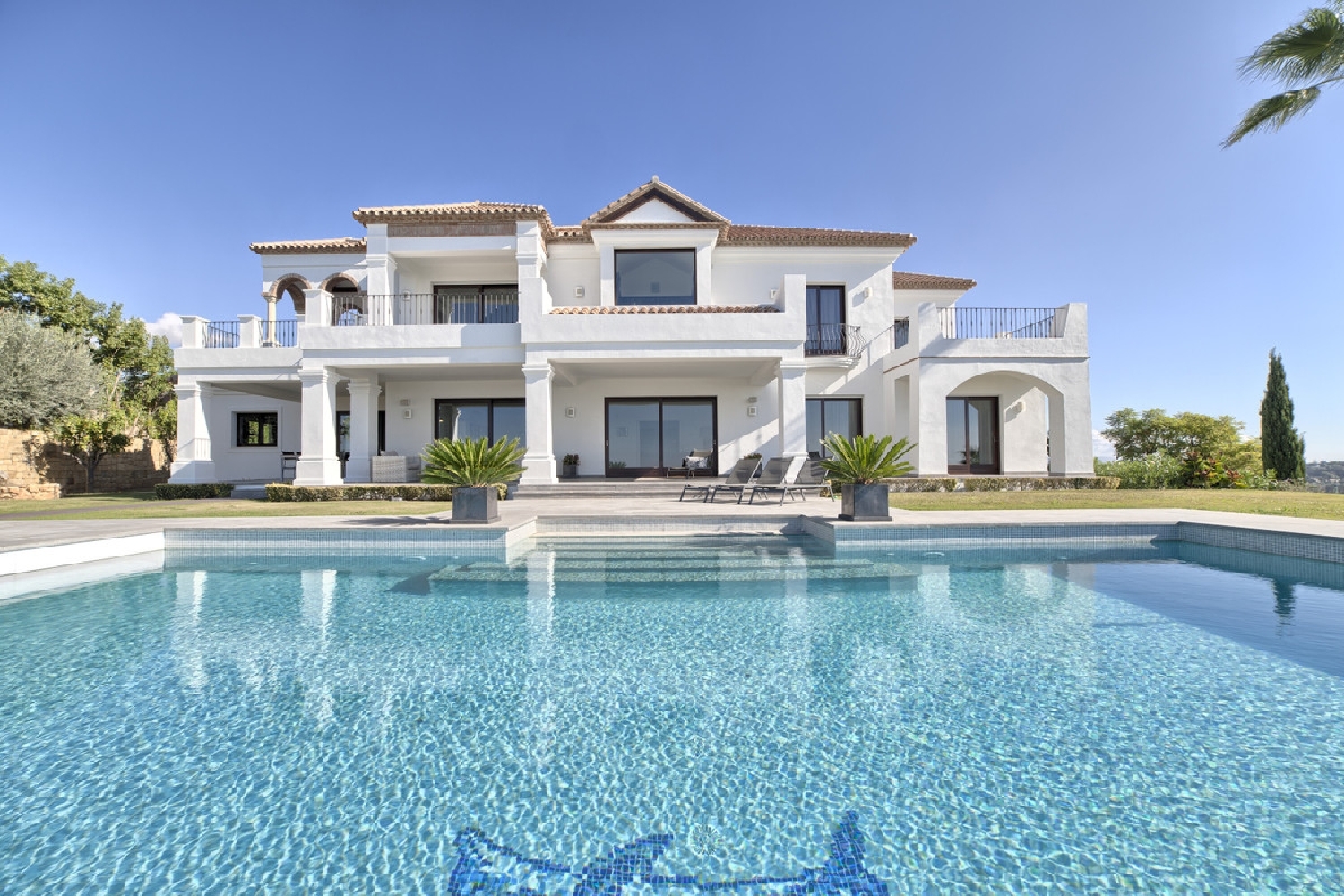  till salu villa El Madroñal Costa Del Sol Occidental 1