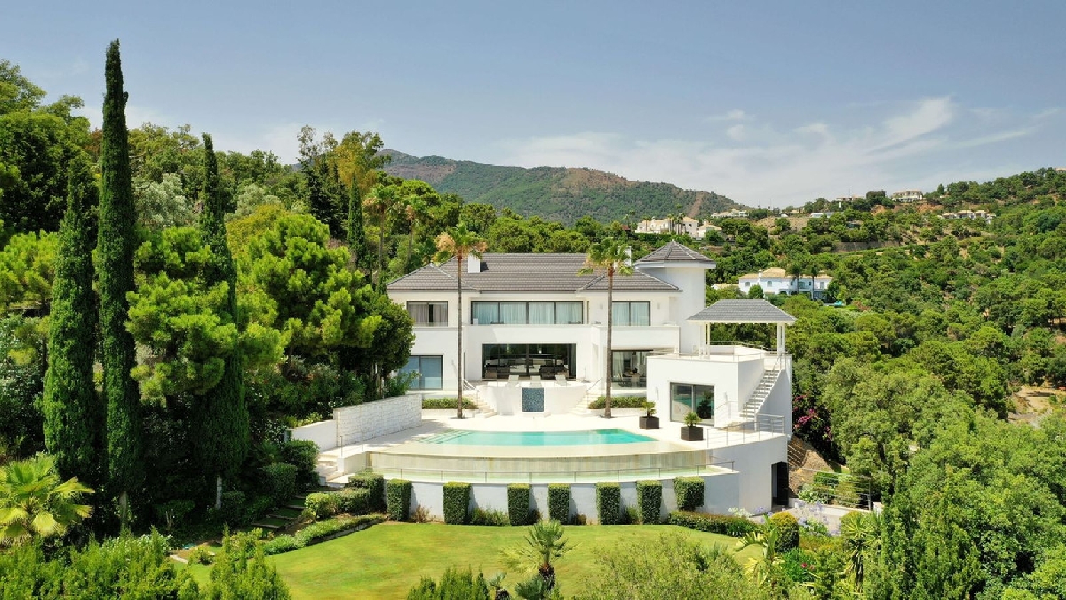  till salu villa El Madroñal Costa Del Sol Occidental 1