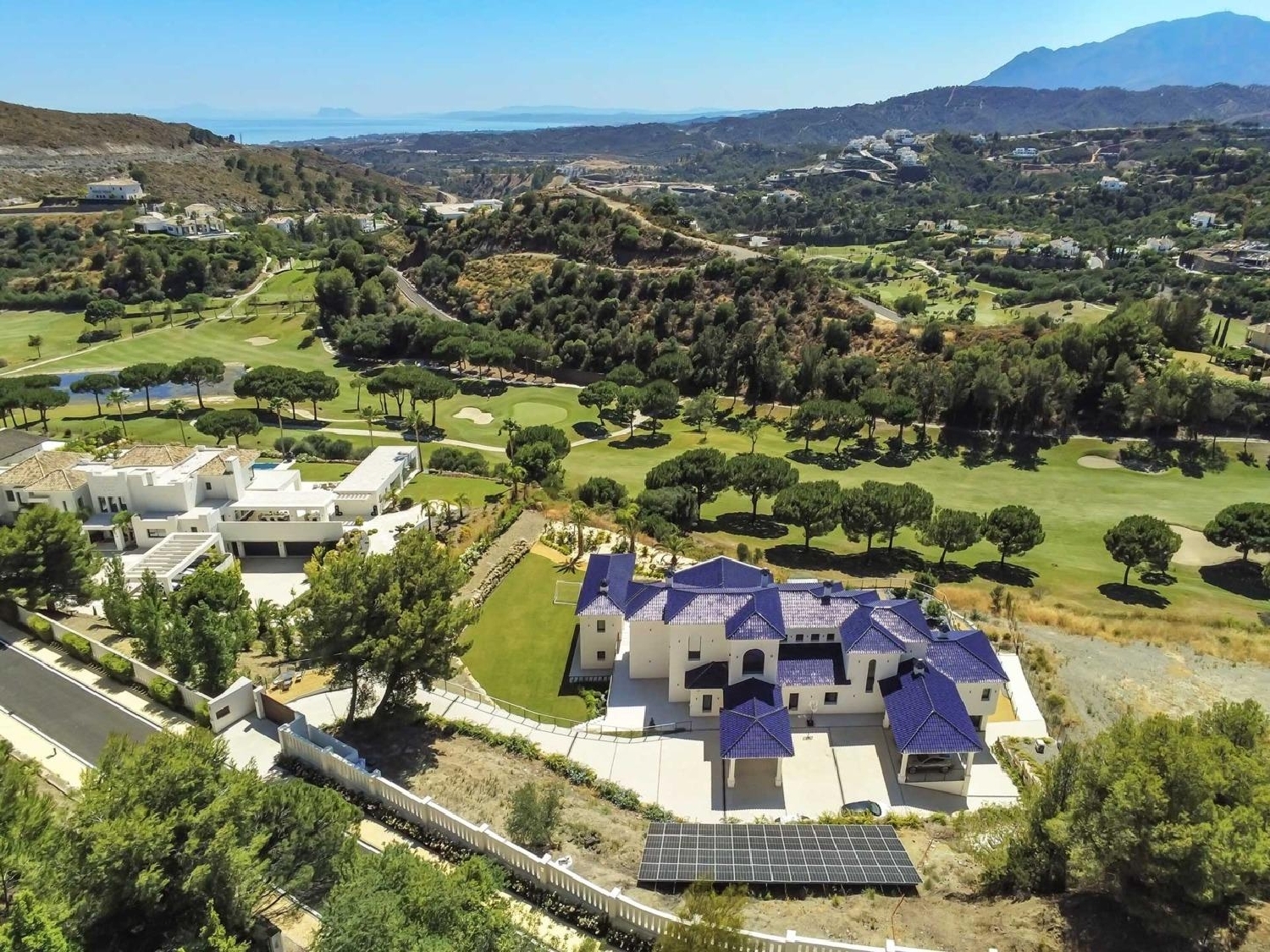  till salu villa El Madroñal Costa Del Sol Occidental 8