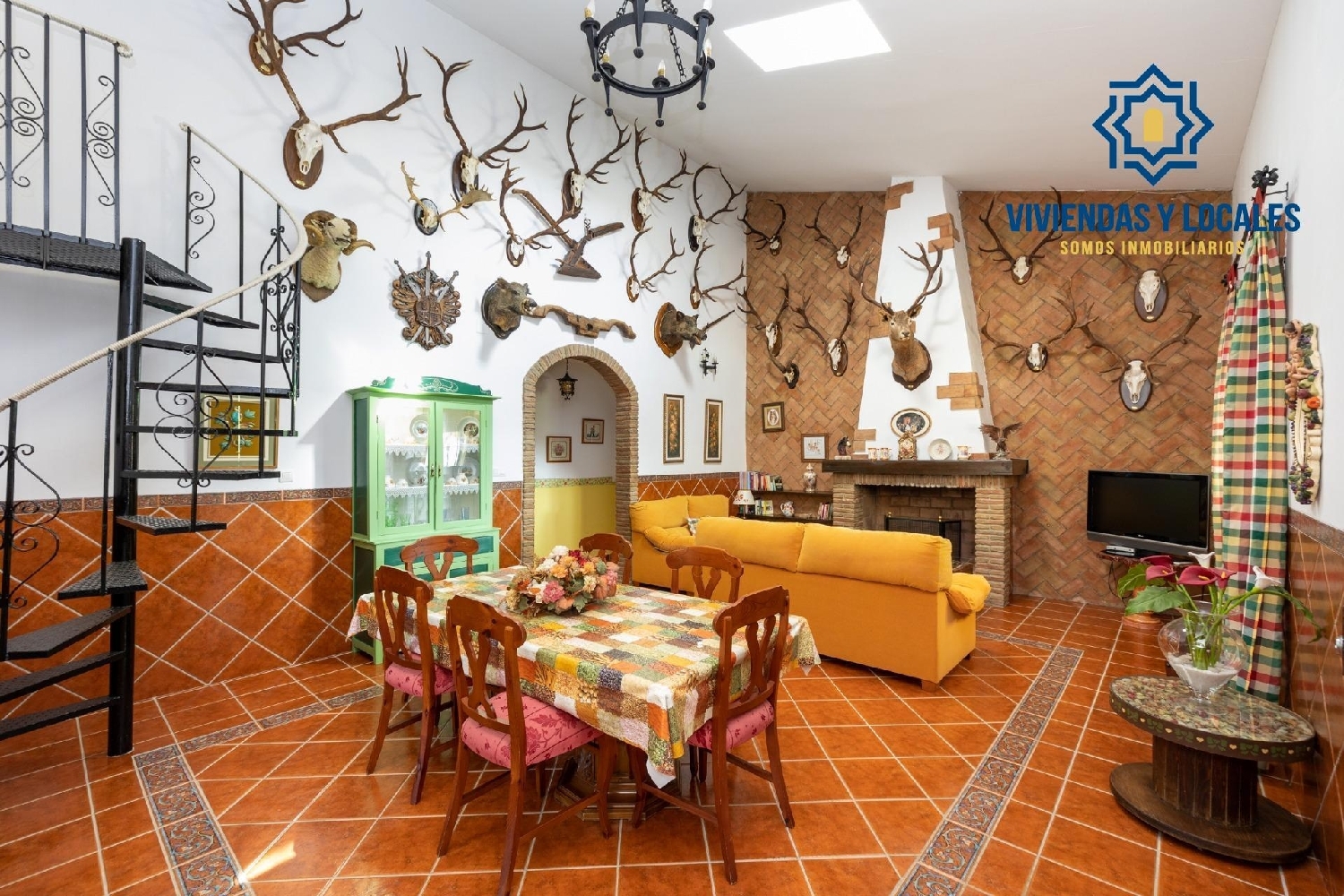  till salu villa El Salar Loja 8