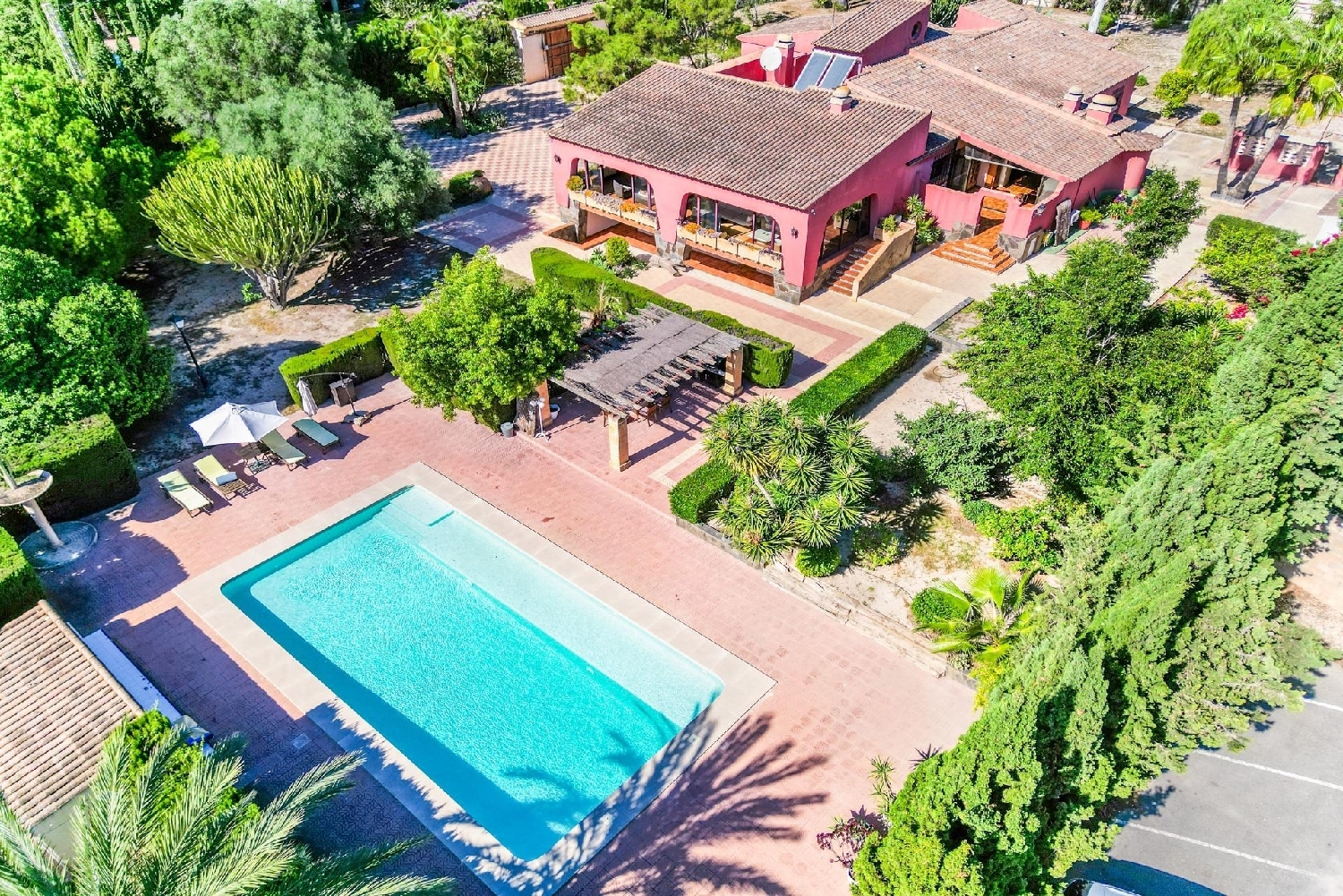 till salu villa Entredos Alacantí 3