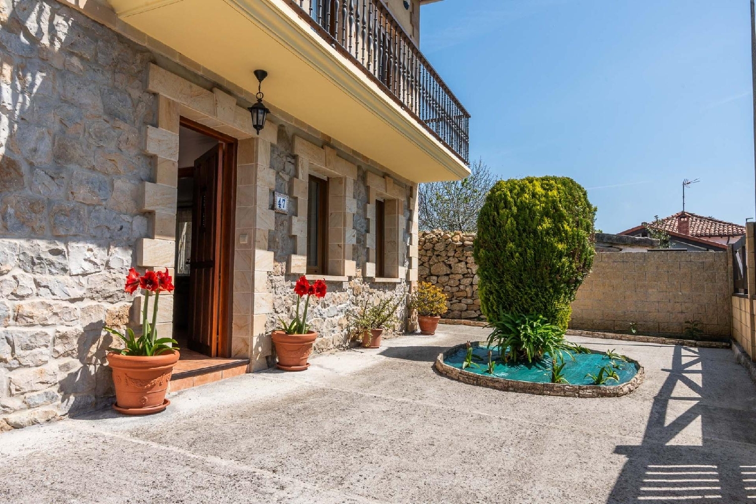  till salu villa Fresnedo Costa Occidental 8