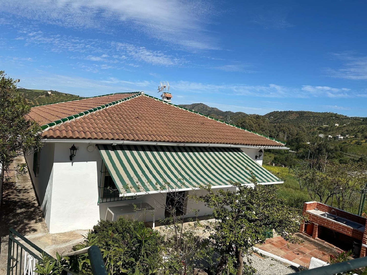 till salu villa Guaro Sierra De Las Nieves 2