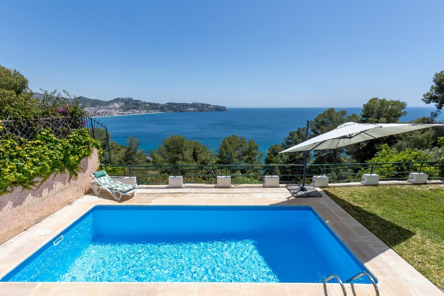  till salu villa La Herradura Costa Tropical 1