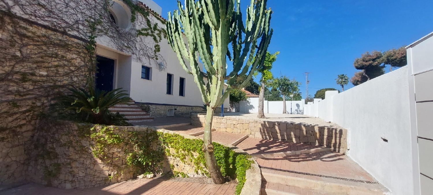 till salu villa La Santa Faz Alacantí 3