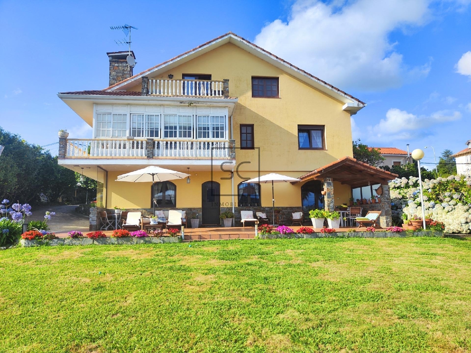 till salu villa Laraxe Eume 2