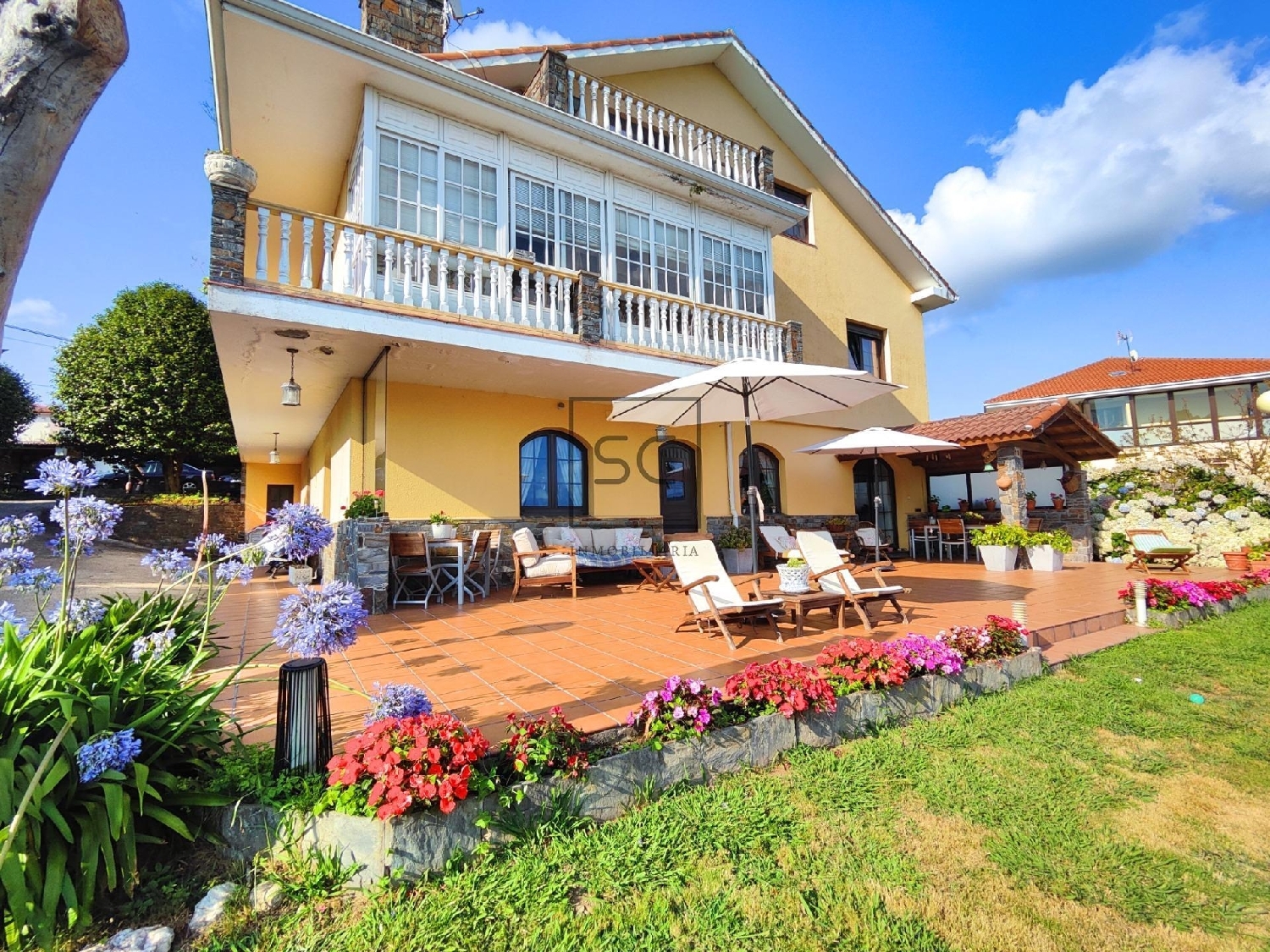  till salu villa Laraxe Eume 4