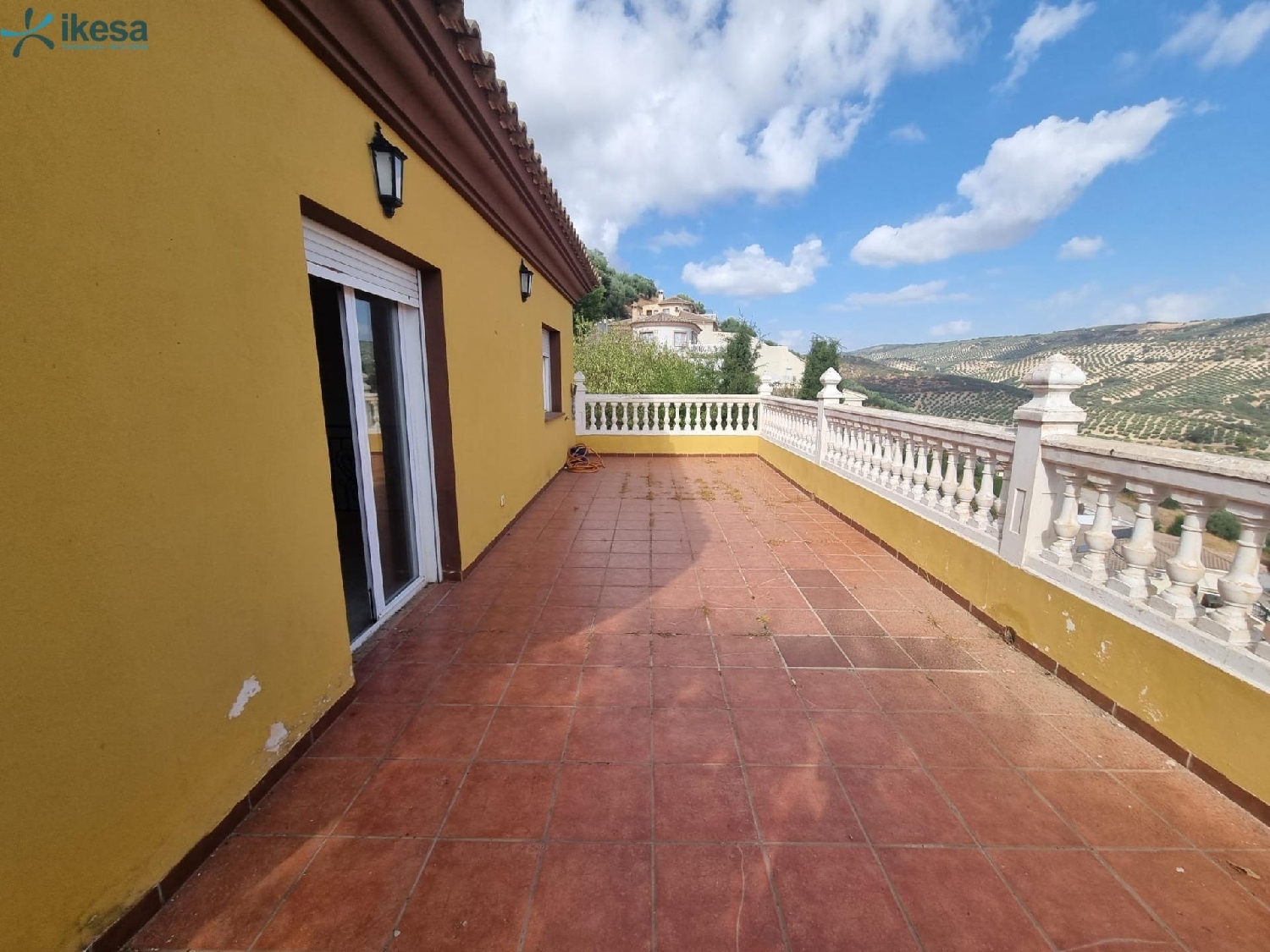  till salu villa Tozar Loja 4