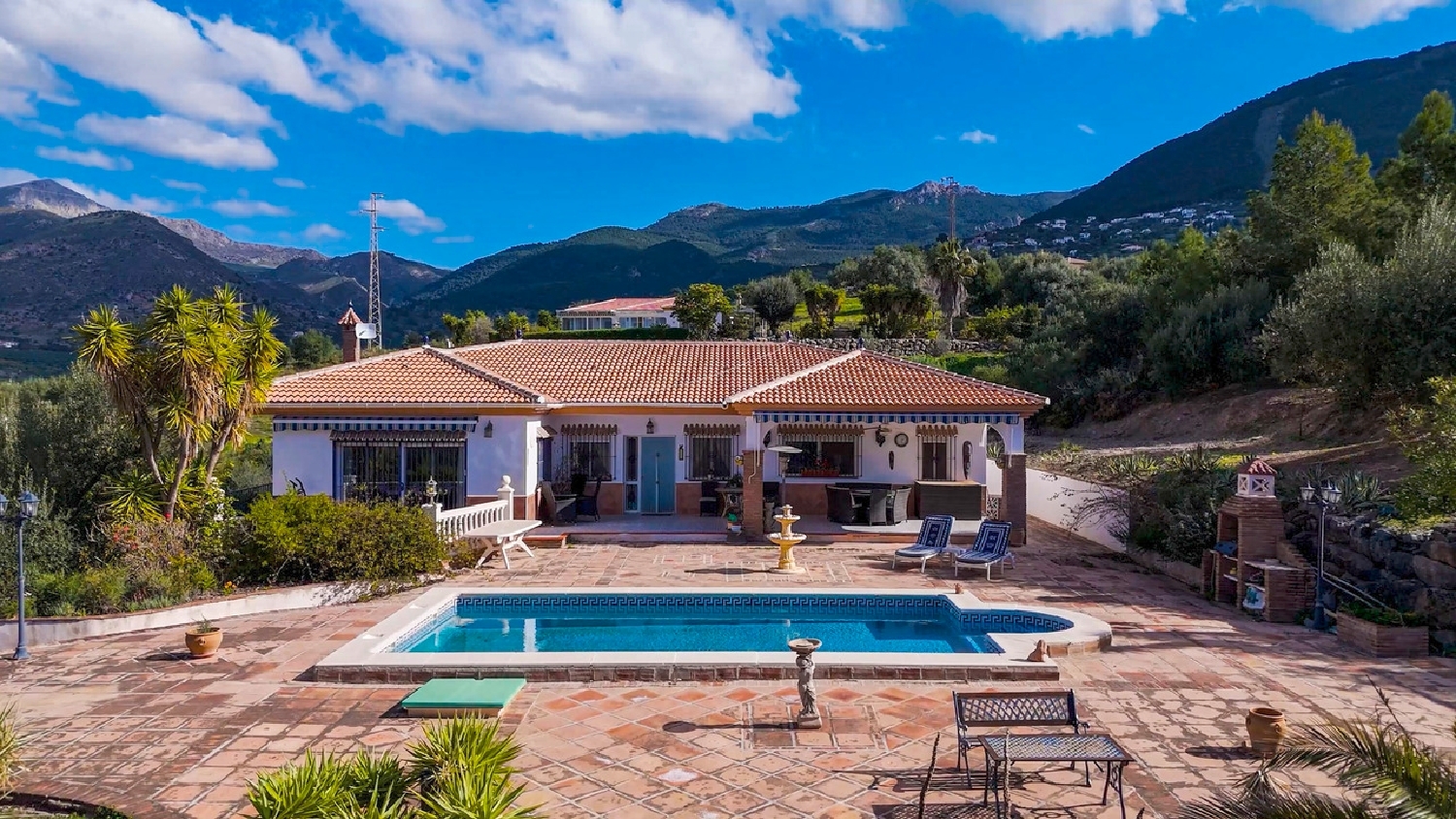 till salu villa Los Cortijillos Axarquía 2