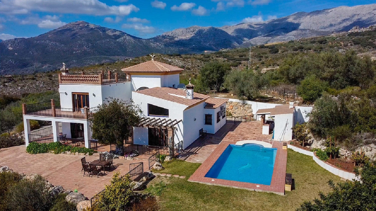  till salu villa Moya Axarquía 6