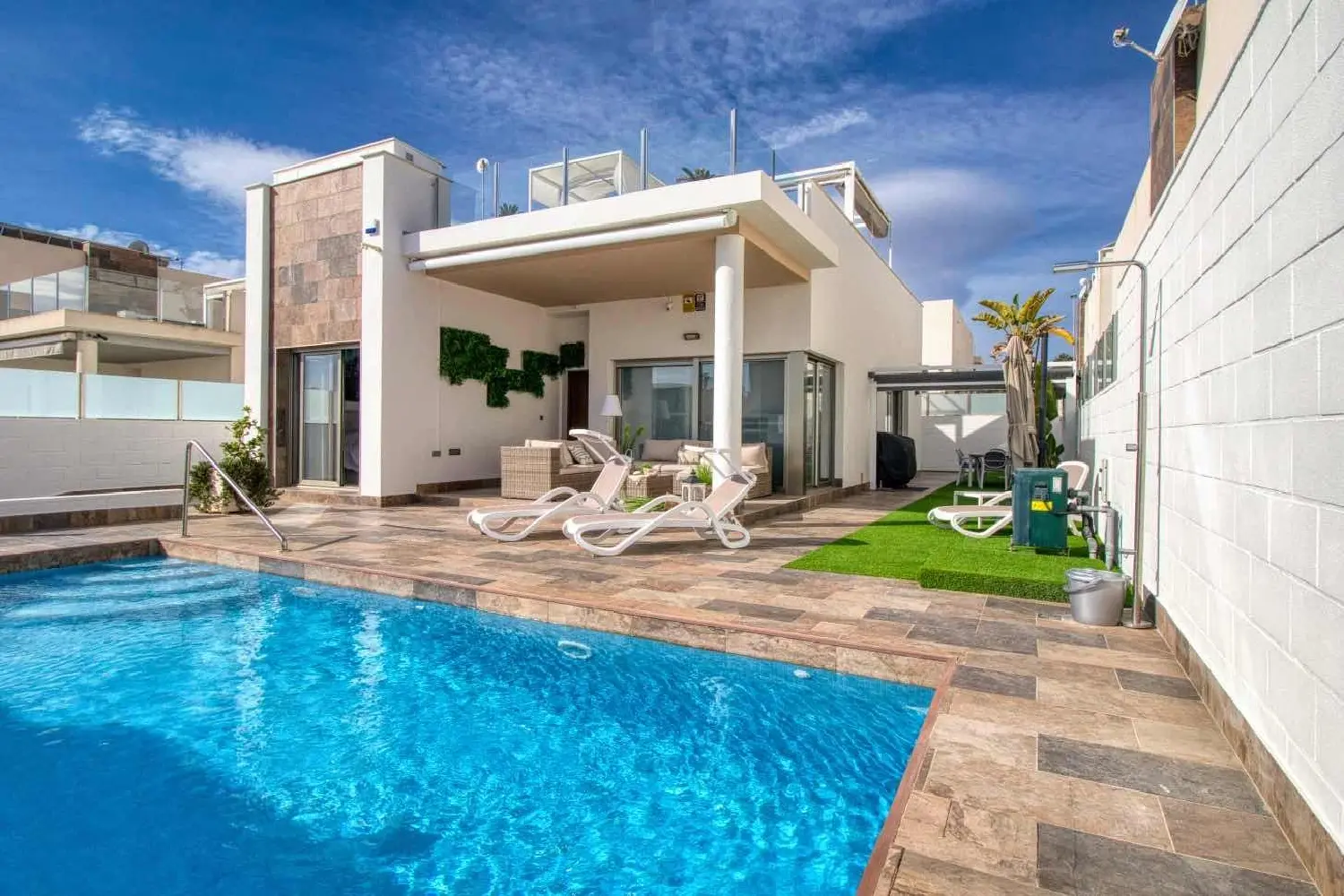  till salu villa Las Piscinas Baix Segura 1