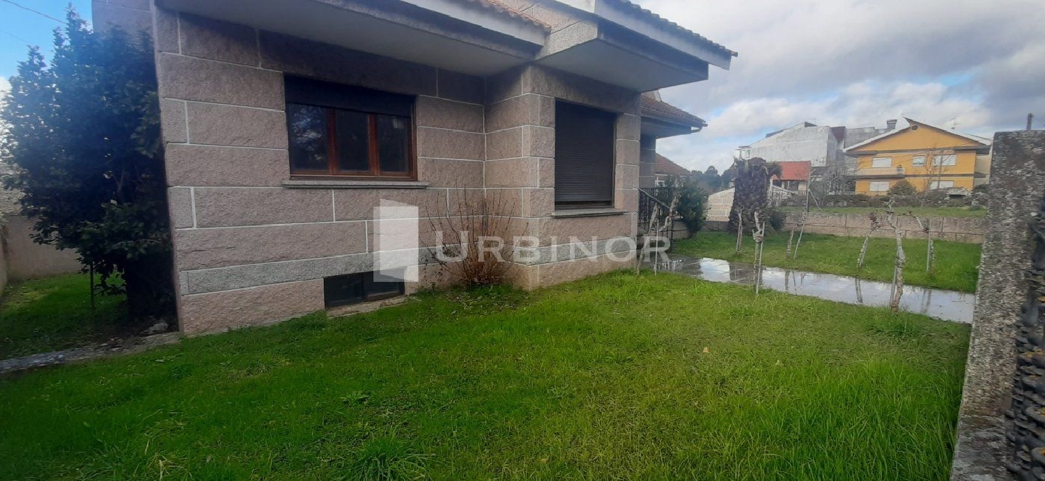 till salu villa Paciños Carballiño 2