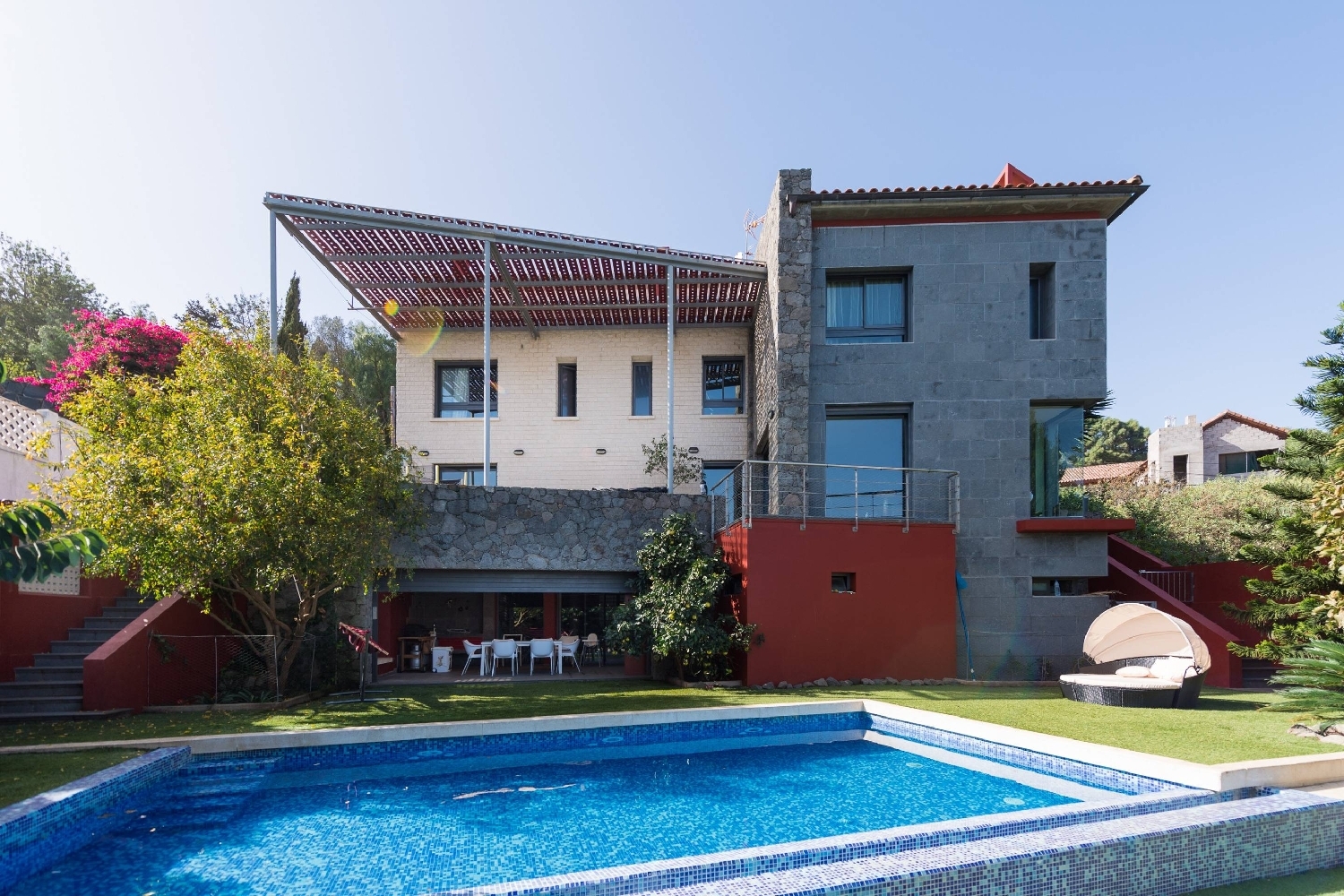  till salu villa Plaza Doña Luisa Área Centro 1