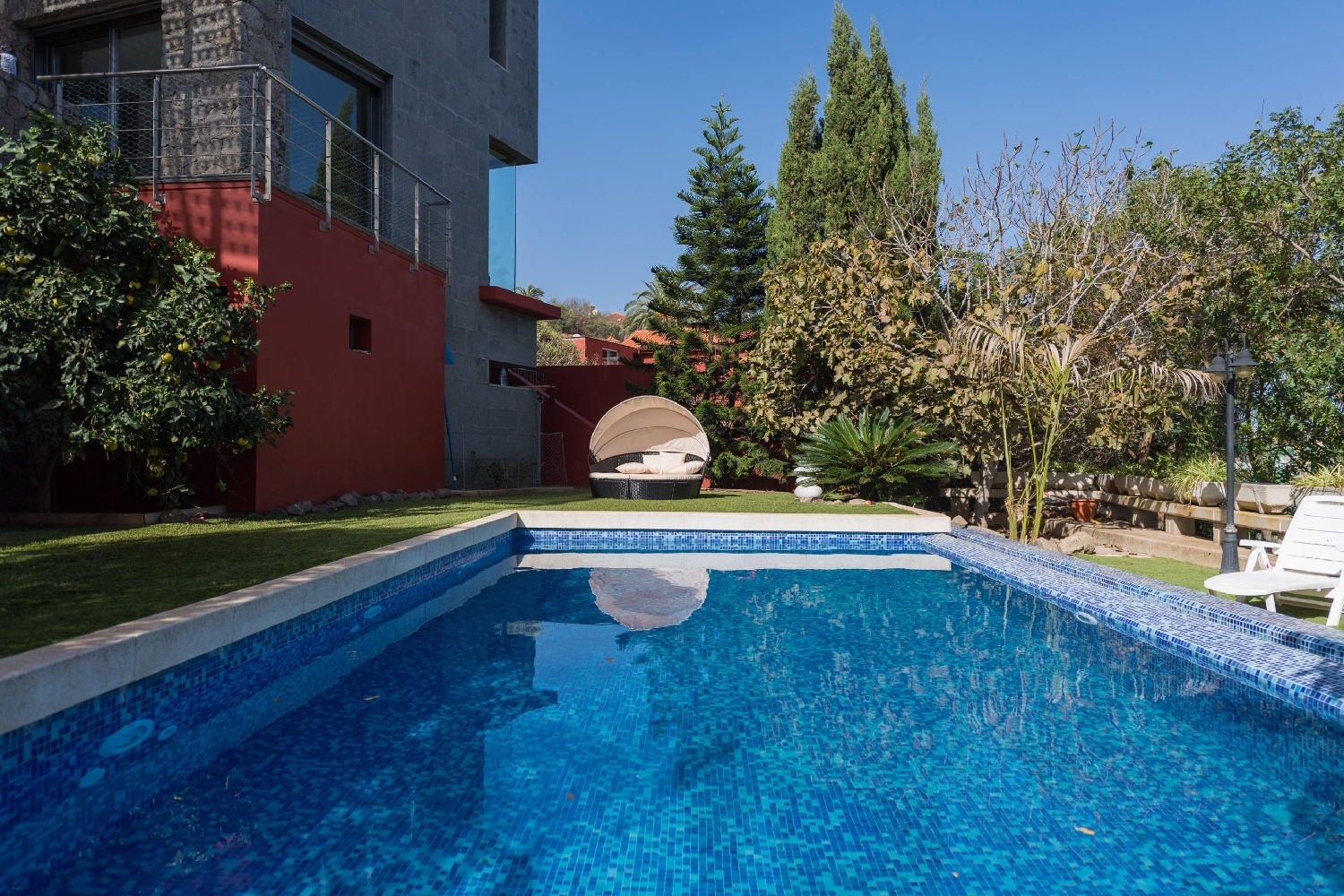 till salu villa Plaza Doña Luisa Área Centro 2