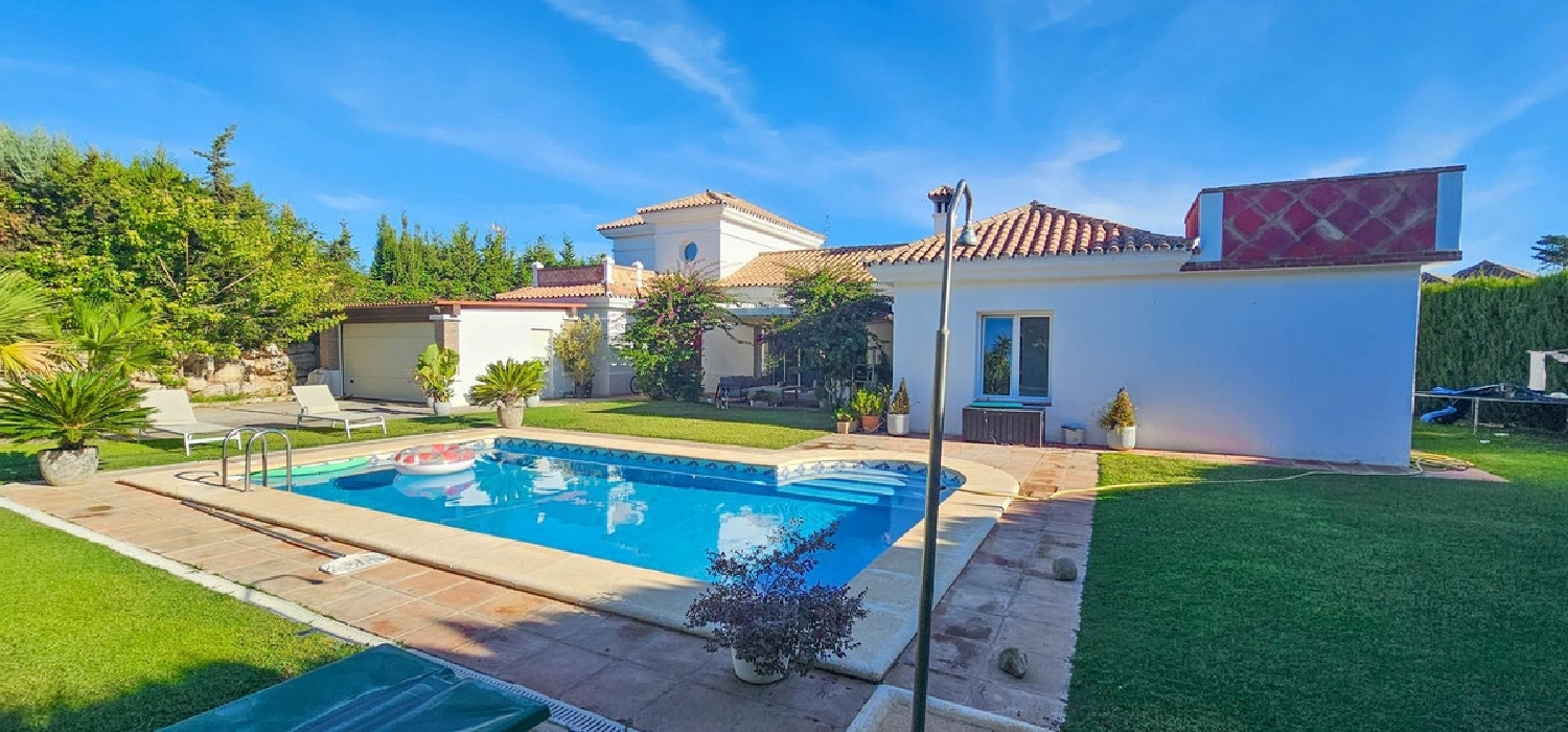 till salu villa Pueblo Nuevo De Guadiaro Campo De Gibraltar 3