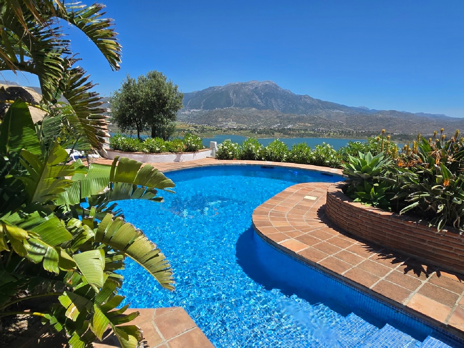  till salu villa Rio Bermuza Axarquía 5