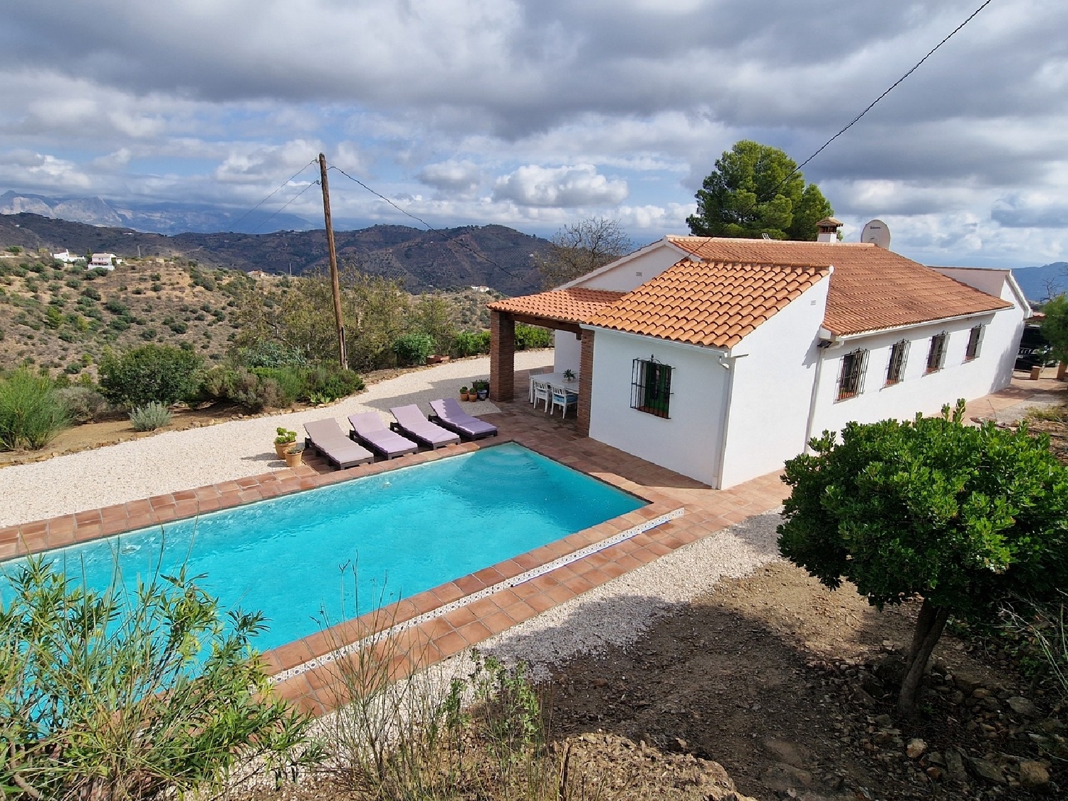  till salu villa Riogordo Axarquía 1