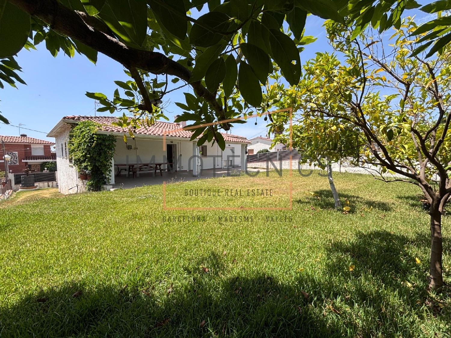  till salu villa Roques Blanques Maresme 1